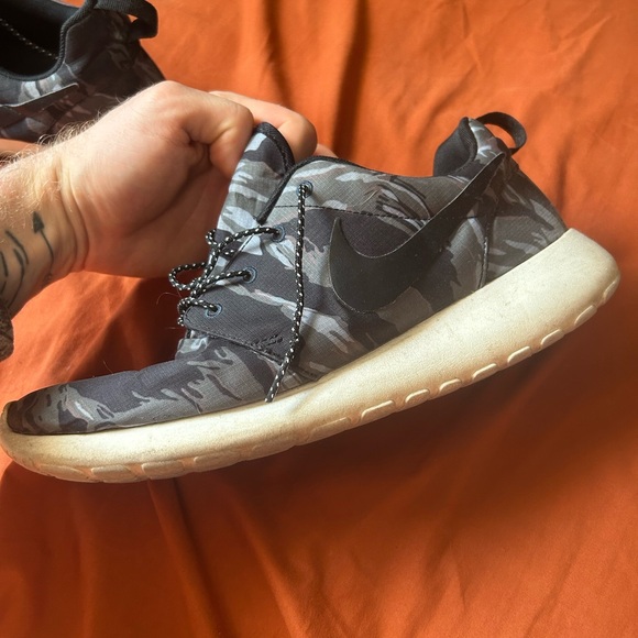 ⭐️ NIKE SHOES⭐️ - Picture 8 of 12